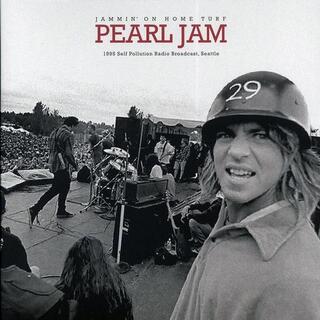 PEARL JAM - Jammin On Home Turf