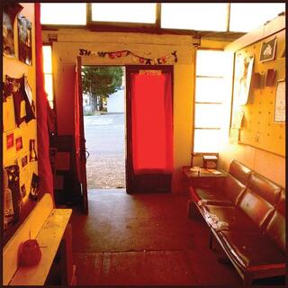 SIX PARTS SEVEN &amp; GOODMORNING VALENTINE - Kissing Distance